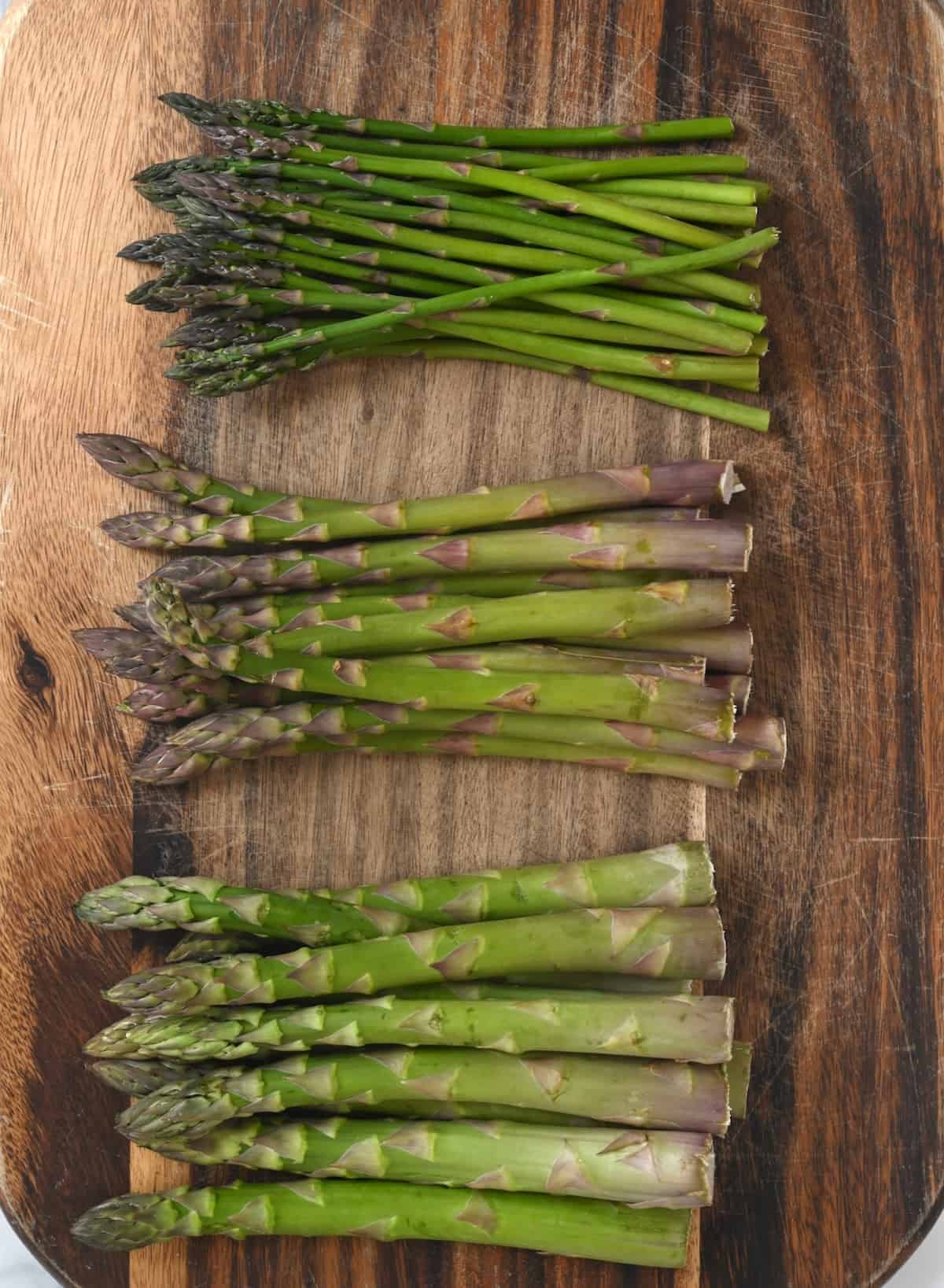 Different sizes of asparagus stalks