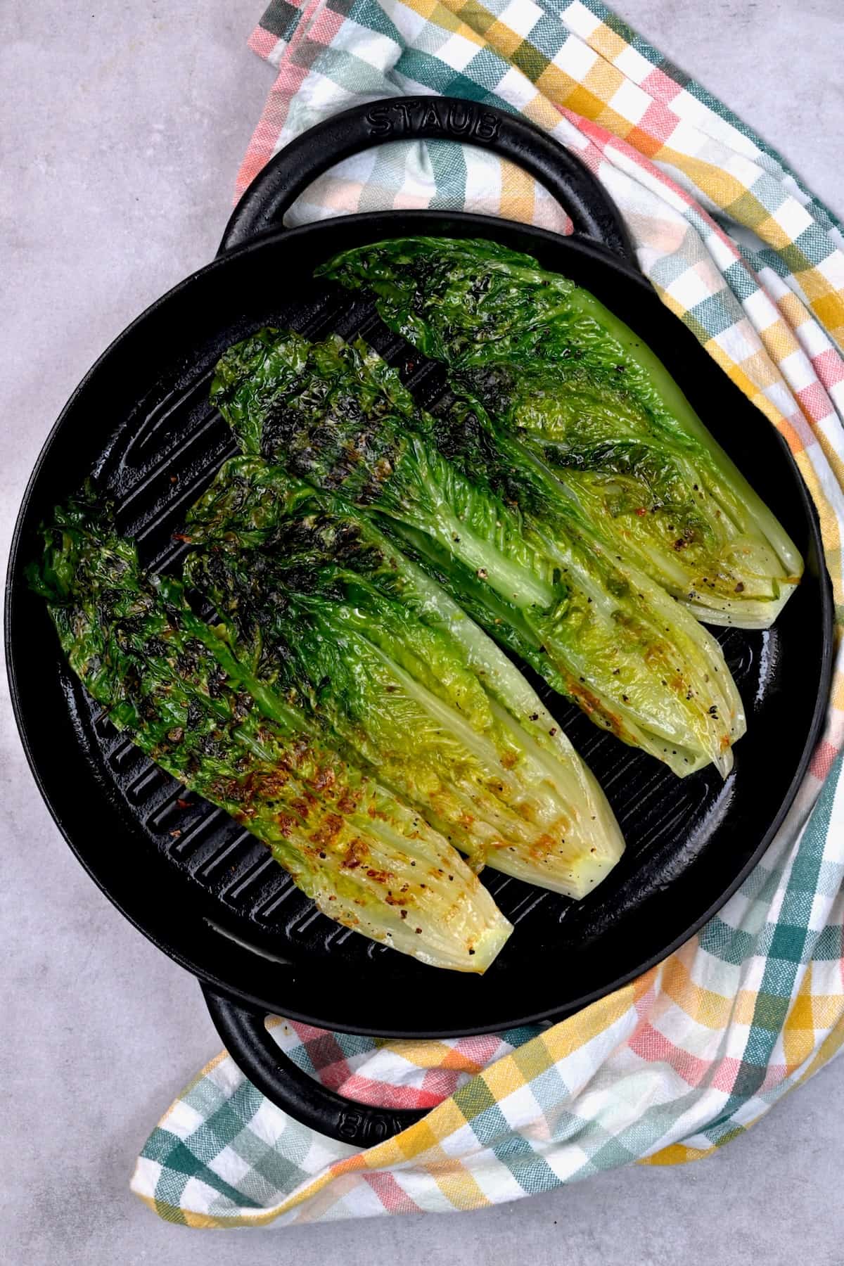 Grilled lettuce in a grill pan