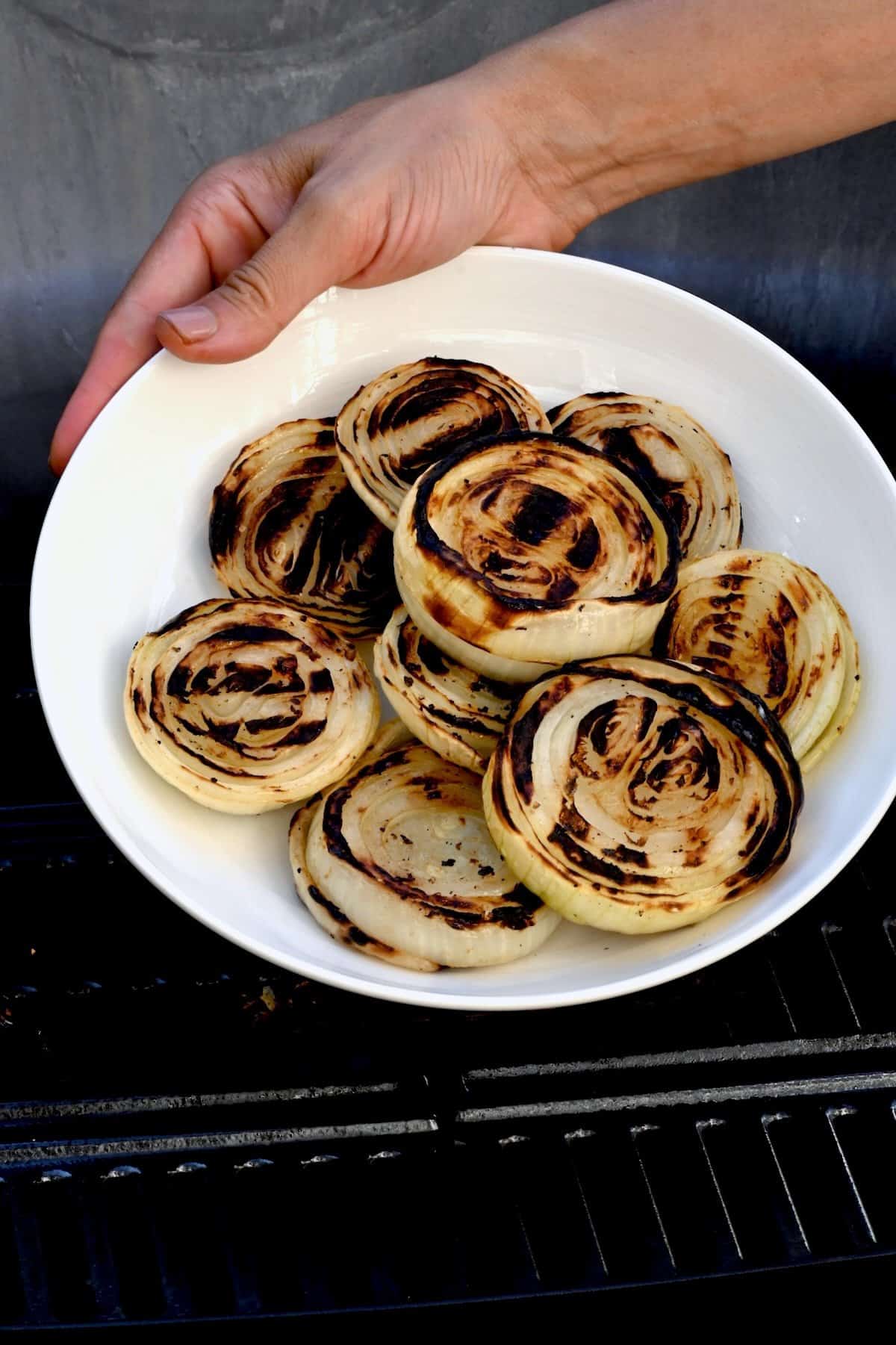 Freshly grilled onions in a plate