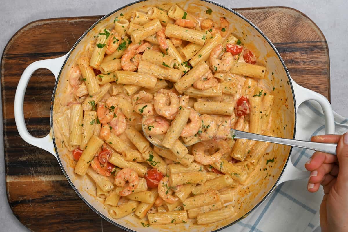 Cajun shrimp pasta in a large pan