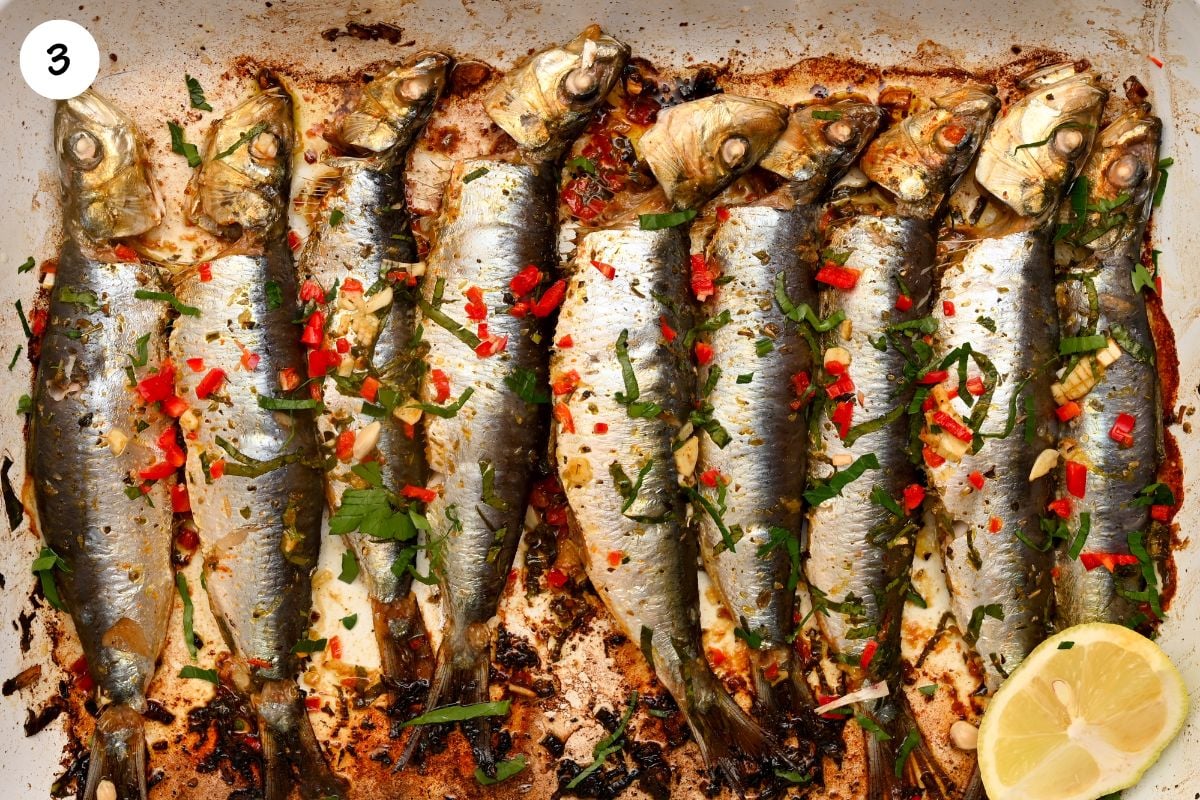 A photo showing sardines roasted in the oven. - 4