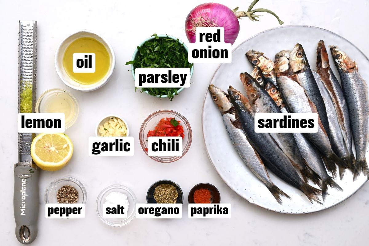 Photo of the ingredients needed to cook sardines in the oven. - 2