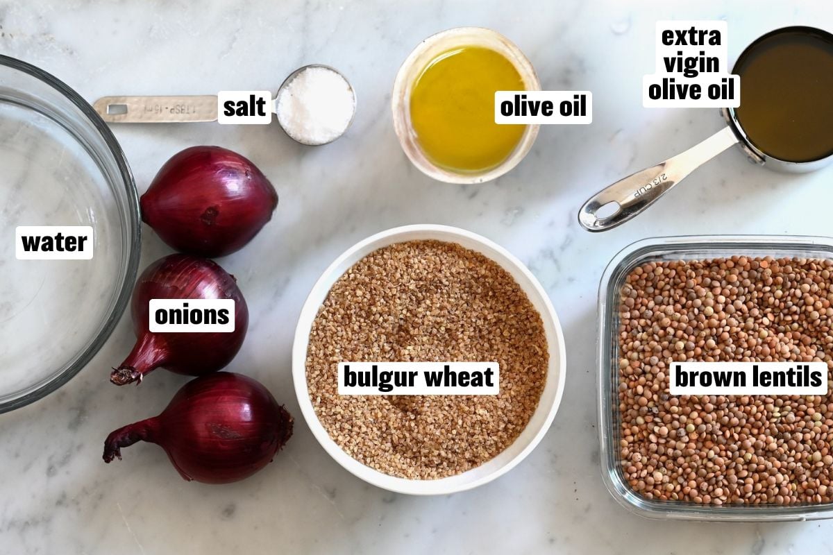 Ingredients for Mujadara Hamra.